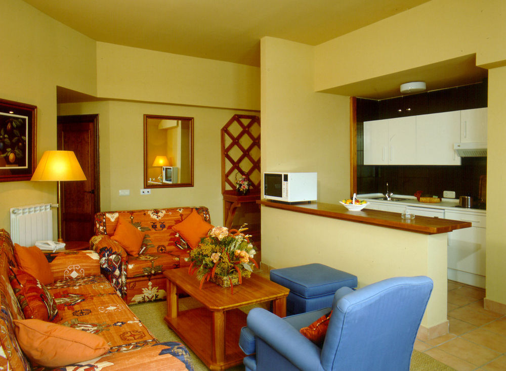 Hotel Apartamentos Trevenque Сиера Невада Екстериор снимка