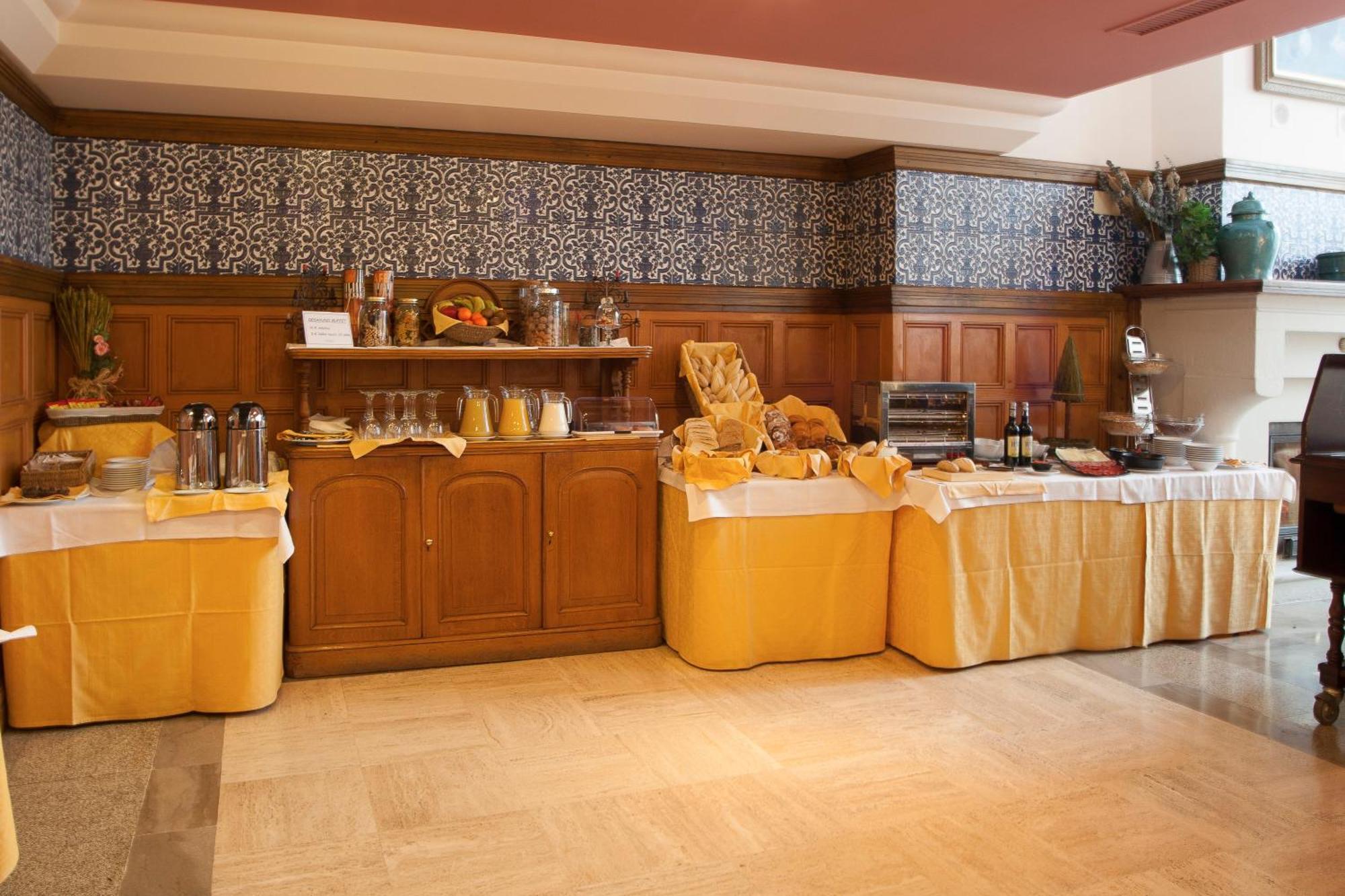 Hotel Apartamentos Trevenque Сиера Невада Екстериор снимка