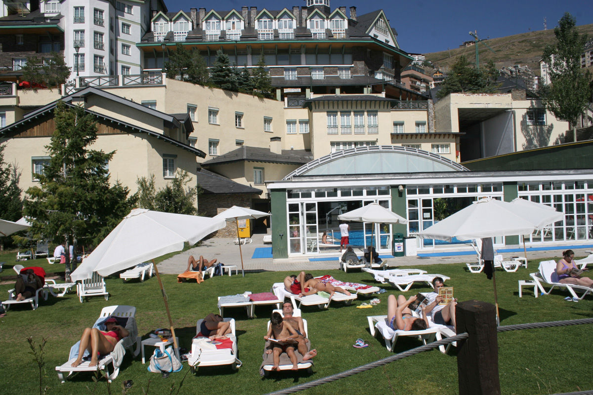 Hotel Apartamentos Trevenque Сиера Невада Екстериор снимка