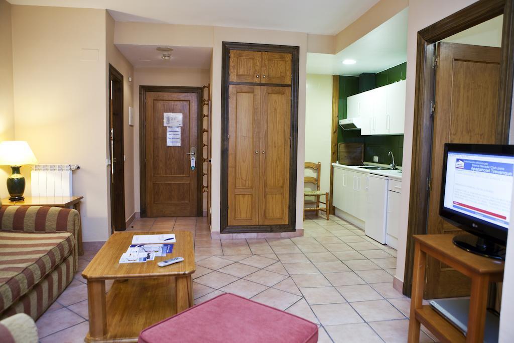 Hotel Apartamentos Trevenque Сиера Невада Екстериор снимка